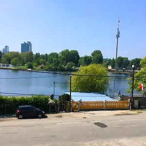  Апартаменты Ajo - Alte Donau Or Garden View Balcony - Self-check-in
