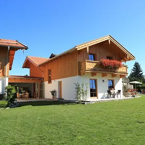 Schweizerhaus Garni Gasthuis Weyarn
