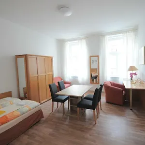 Schloessel 10 Vienna