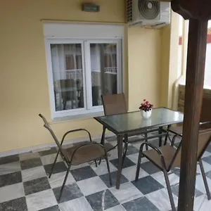 dimitris-appartment.hotelschalkidiki.net/