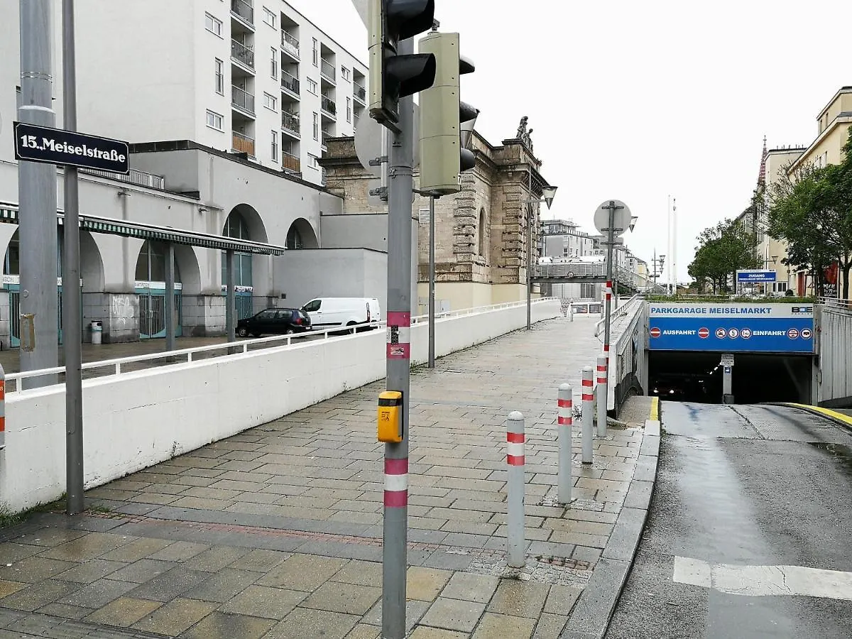 Vienna Gold Apartments - Contactless Check In